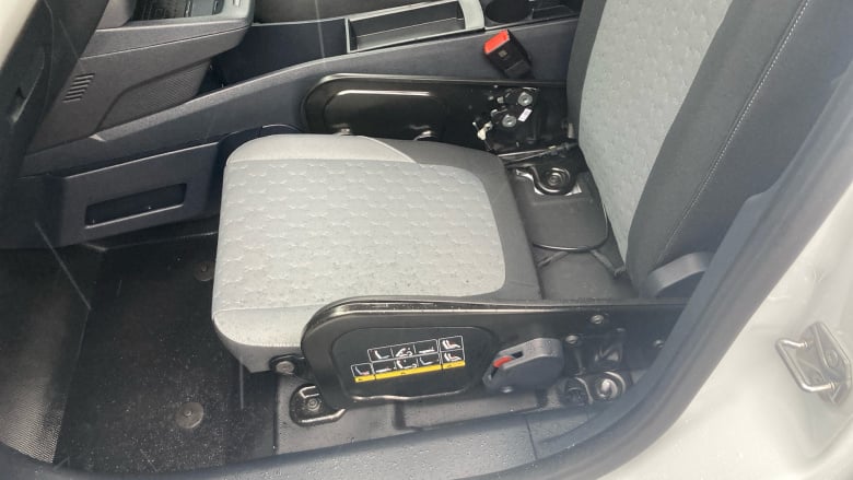 Ford Transit Courier E-Transit Courier 100kW 43kWh Limited Van Auto